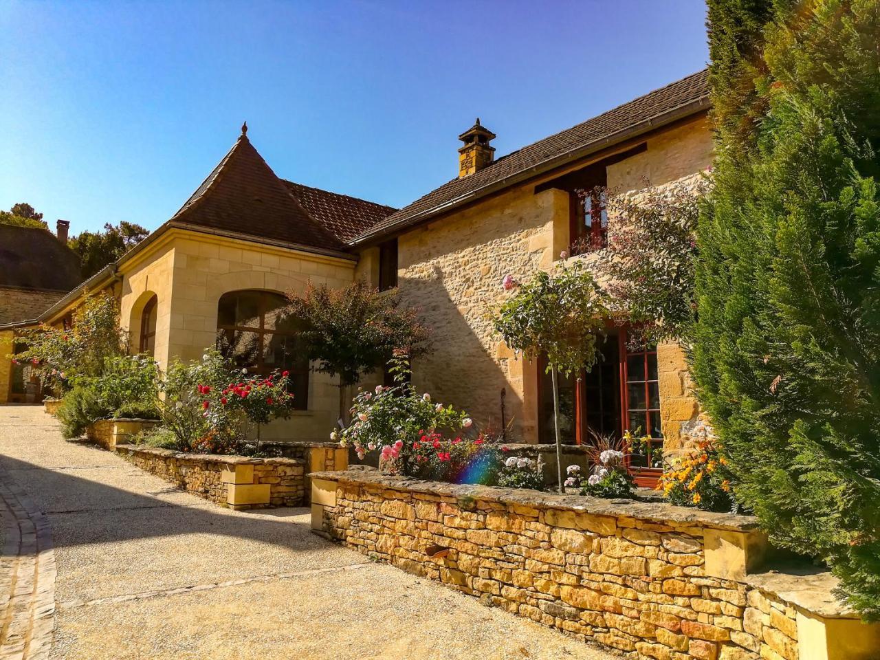 Aux Bories De Marquay, Chambres D'Hotes B&B Avec Piscine Et Spa Pres De Sarlat 외부 사진