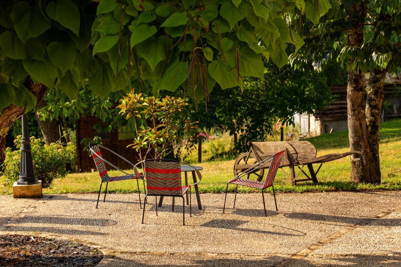 Aux Bories De Marquay, Chambres D'Hotes B&B Avec Piscine Et Spa Pres De Sarlat 외부 사진